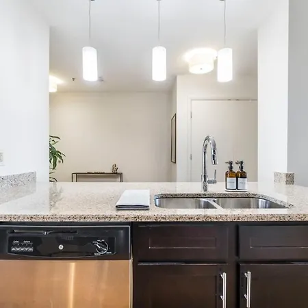 Sleek Apt In Historic Dt Macon Exterior photo