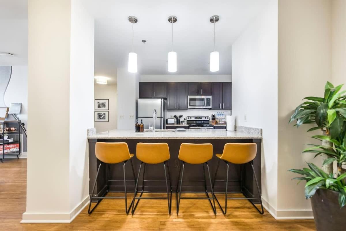 Sleek In Historic Dt Apartment Macon